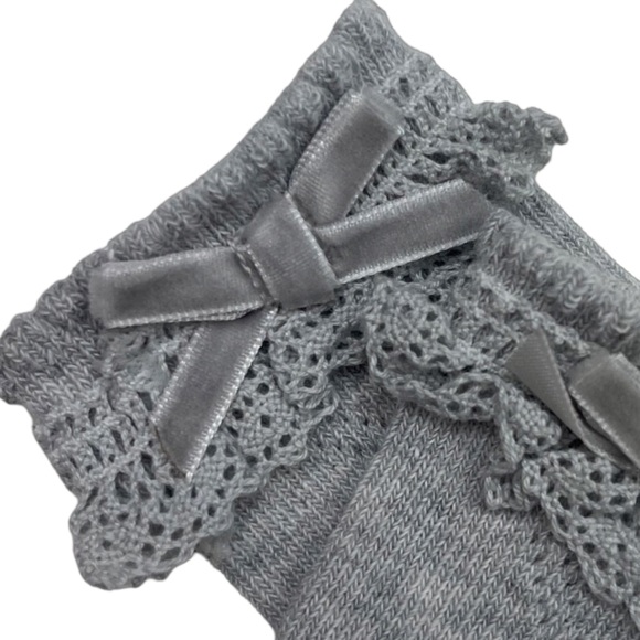 NEW Mayoral Gray Lace Bow Trim Socks 18m - Picture 2 of 6